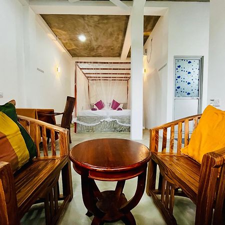 Aluthgedara Guest House Unawatuna Buitenkant foto