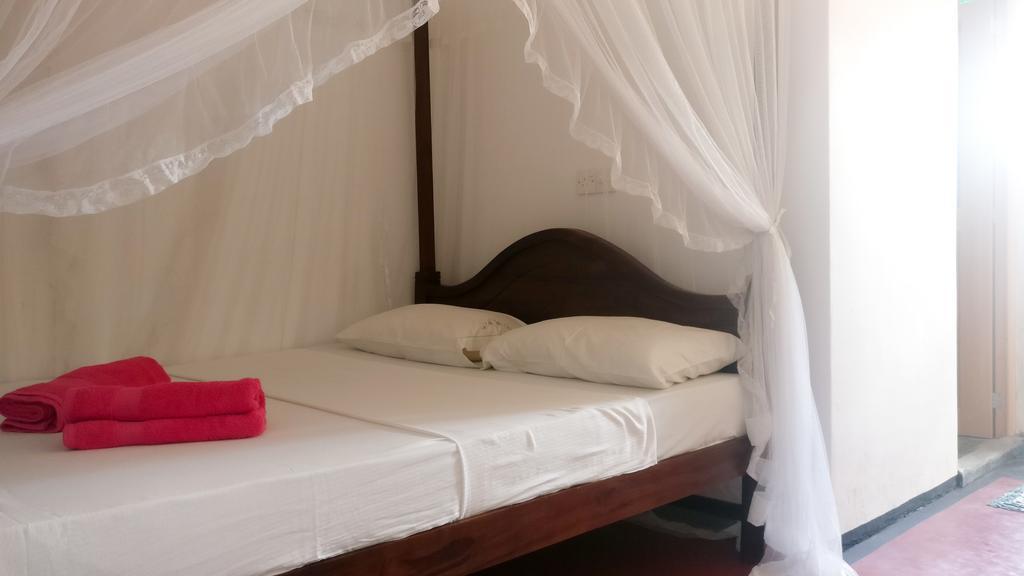 Aluthgedara Guest House Unawatuna Buitenkant foto