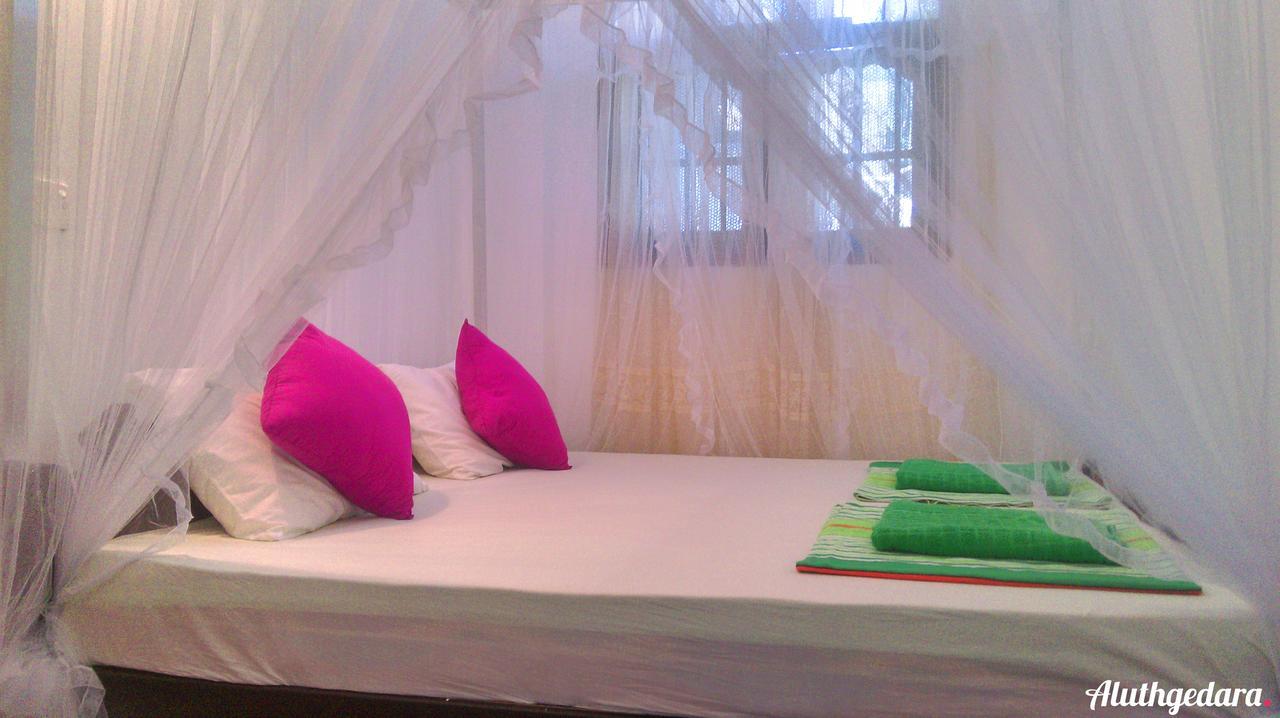 Aluthgedara Guest House Unawatuna Buitenkant foto